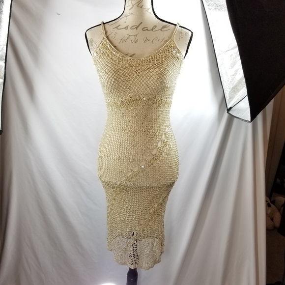 Amnesia Original fitted Lace Dress - Picture 2 of 5